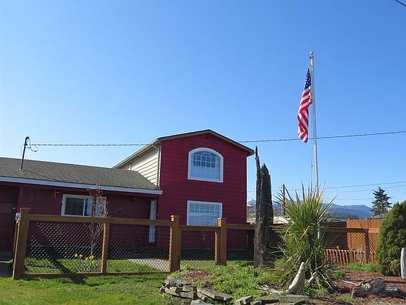 2nd image of 2354 E 3rd Ave