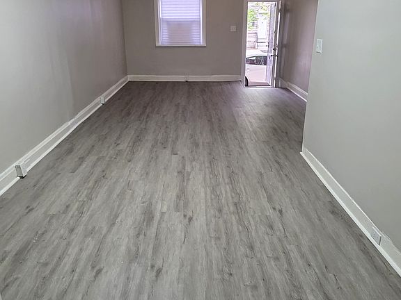 3rd image of 725 N Milton Ave
