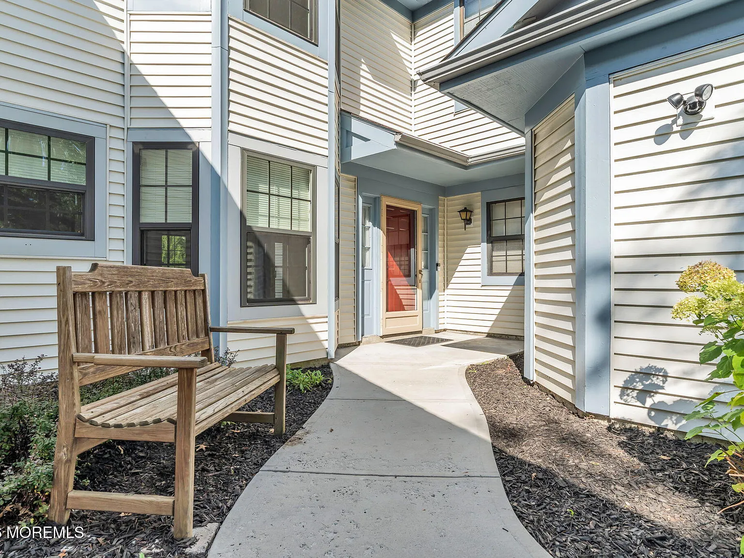 2 bed, 2.5 bath, 1481 sqft, $3,850 — Photo 4