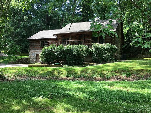 2nd image of 26 Whittle Dr