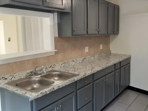 105 Maple Ave, West Warwick, RI 02893