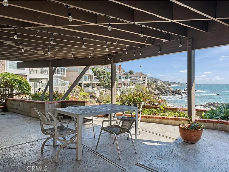 1911 Ocean Way — Photo 35