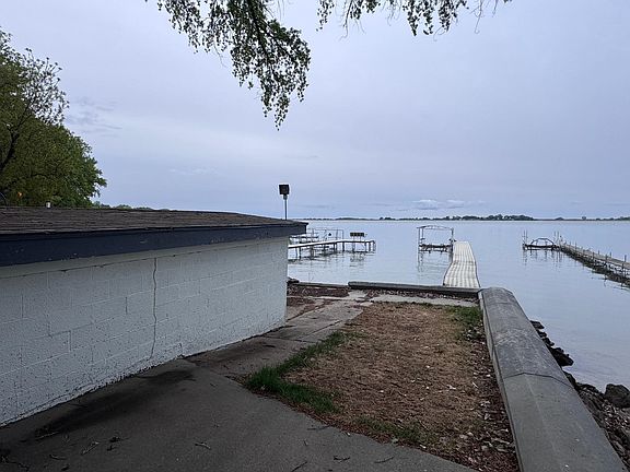 3rd image of 15 Kirby Point Dr #2