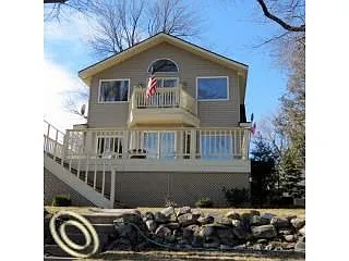 4043 Lotus Dr photo 1