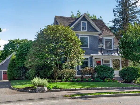 33 Linden St, Wellesley, MA 02482