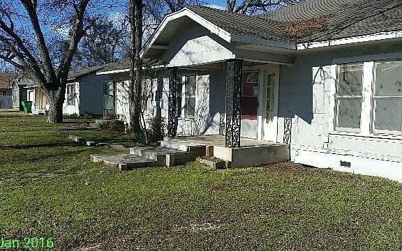 2nd image of 1527 E Scott St