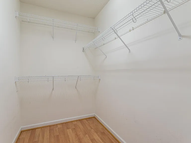 60 Blairwood Dr — Photo 24