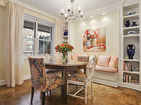 3rd image of 415 E 52nd St APT 3CA