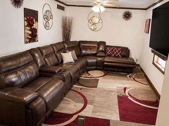 3rd image of 6011 Willowvale Dr
