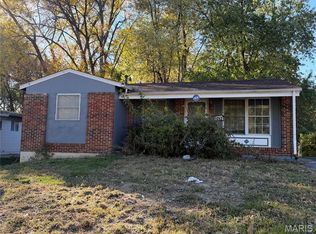 10421 Prince Dr, Saint Louis, MO 63136