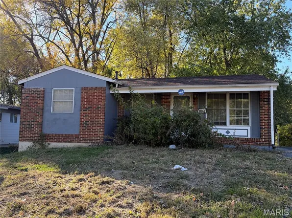 10421 Prince Dr, Saint Louis, MO 63136