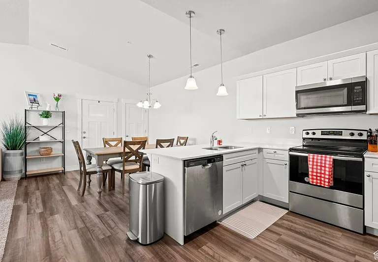 972 W Spider Green Way #1 — Photo 2
