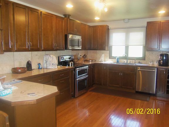 3rd image of 770 Shoshone St