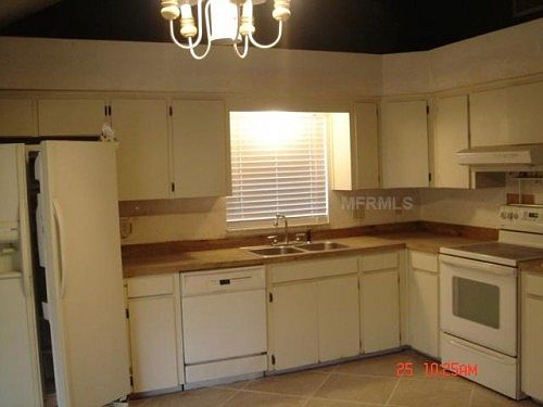 3rd image of 1423 Fairway Oaks Dr