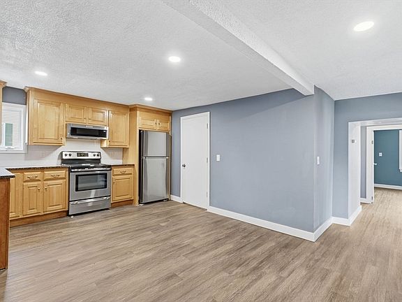 3rd image of 3 Chestnut St