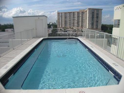 2nd image of 4122 Collins Ave APT 5A