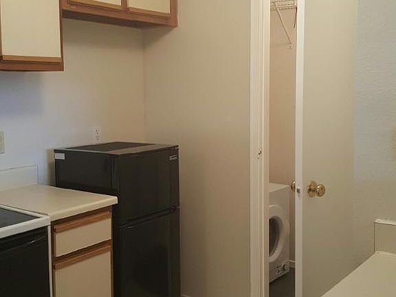 3rd image of 1400 Gandy Blvd N Unit 416