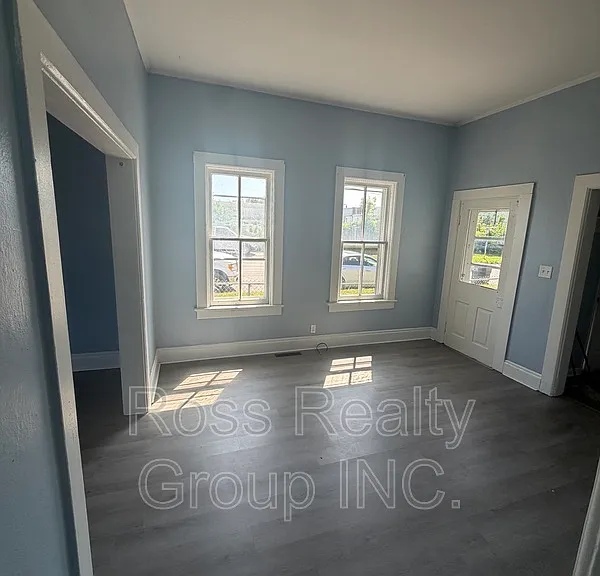 108 Field Ave — Photo 5