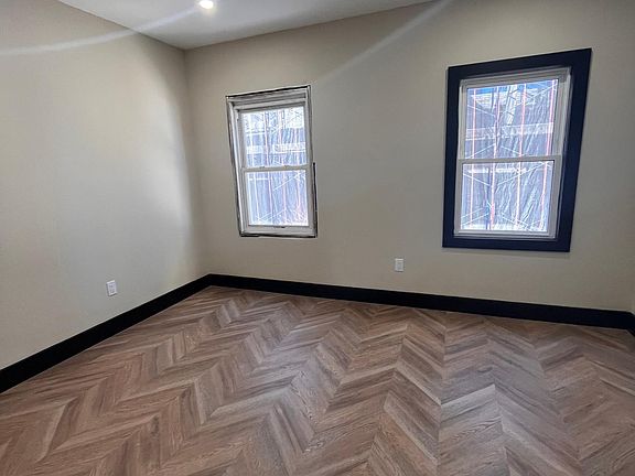 3rd image of 283 Monticello Ave #4
