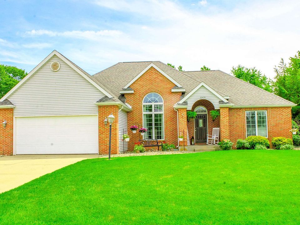 1st image of 22430 Spicewood Dr