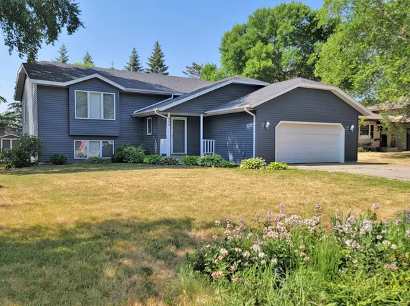 306 8th St N, Sartell, MN 56377