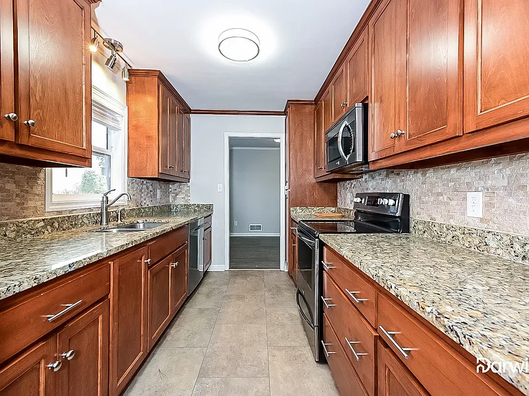 349 Judy Dr — Photo 3