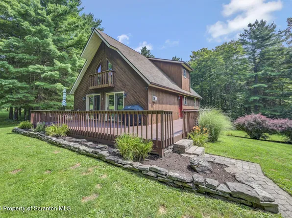 208 Smith Dr, Hallstead, PA 18822