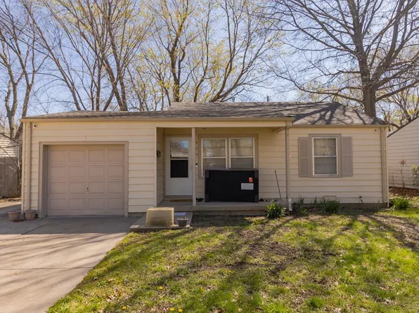950 S Christine Rd, Wichita, KS 67218
