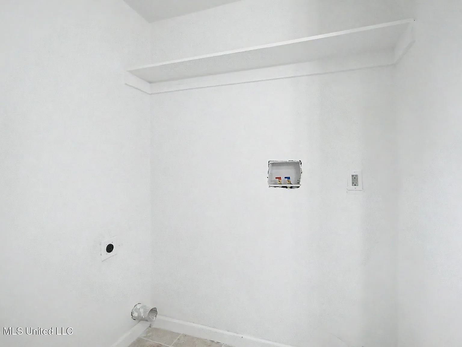 3 bed, 1.0 bath, 900 sqft, $1,550 — Photo 4