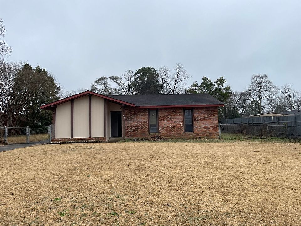 1st image of 656 Groveland Dr