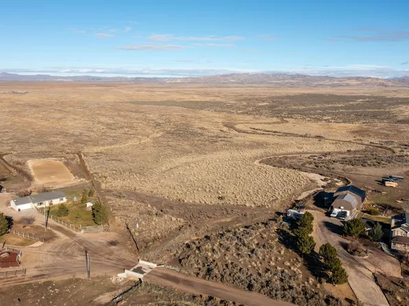 N Cairns Pl, Mountain Home, ID 83647