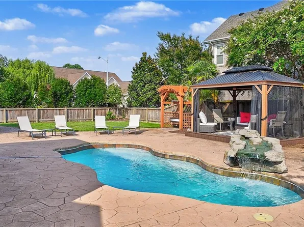 2472 Las Brisas Dr, Virginia Beach, VA 23456