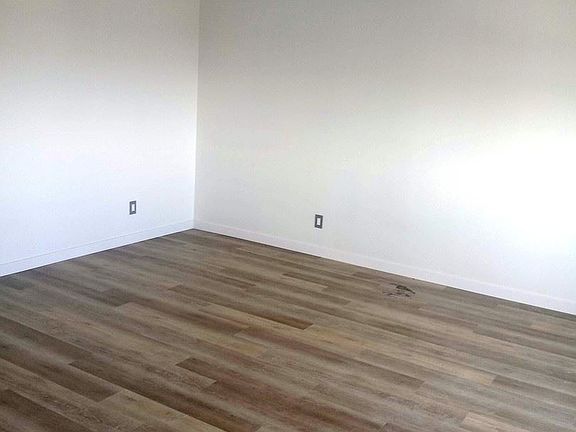 3rd image of 760 W Hamilton Ave APT C