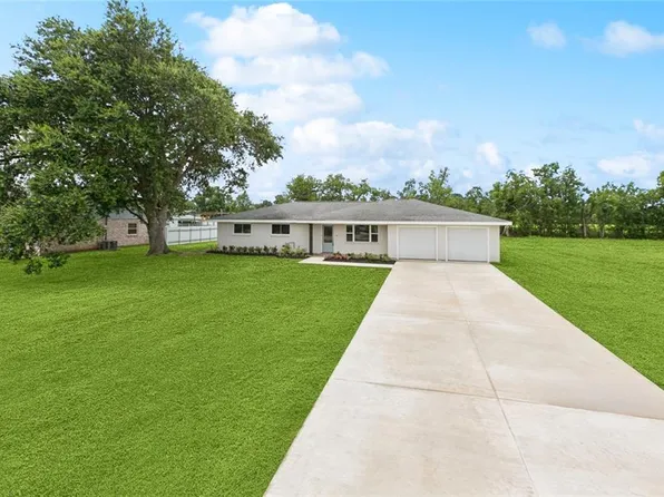 112 Matthew Dr, Des Allemands, LA 70030