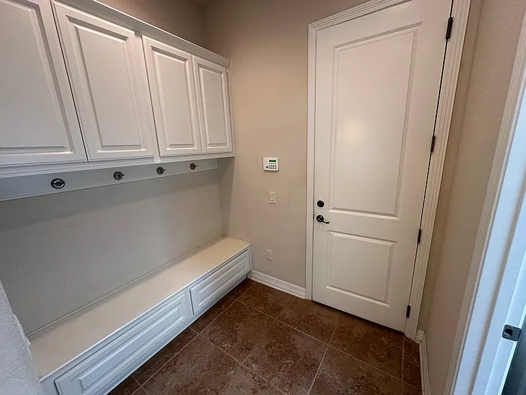 111 El Cielo — Photo 8