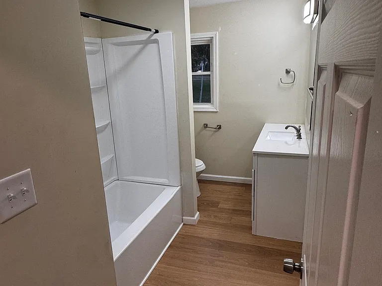 107 Hickory Pl #107 — Photo 6