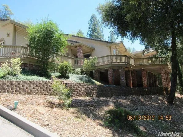 12446 Shadow Brook Ct, Auburn, CA 95602