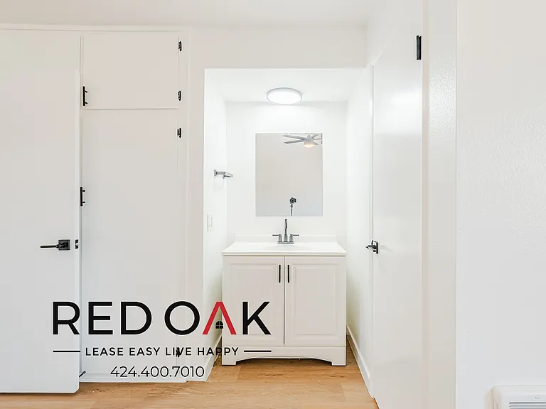 11051 Barnwall St #11 — Photo 16