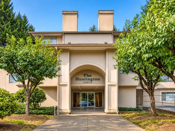 33675 Marshall Rd #206, Abbotsford, BC V2S 1L4