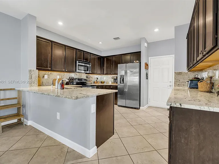 581 SE 34th Ter #0 — Photo 12