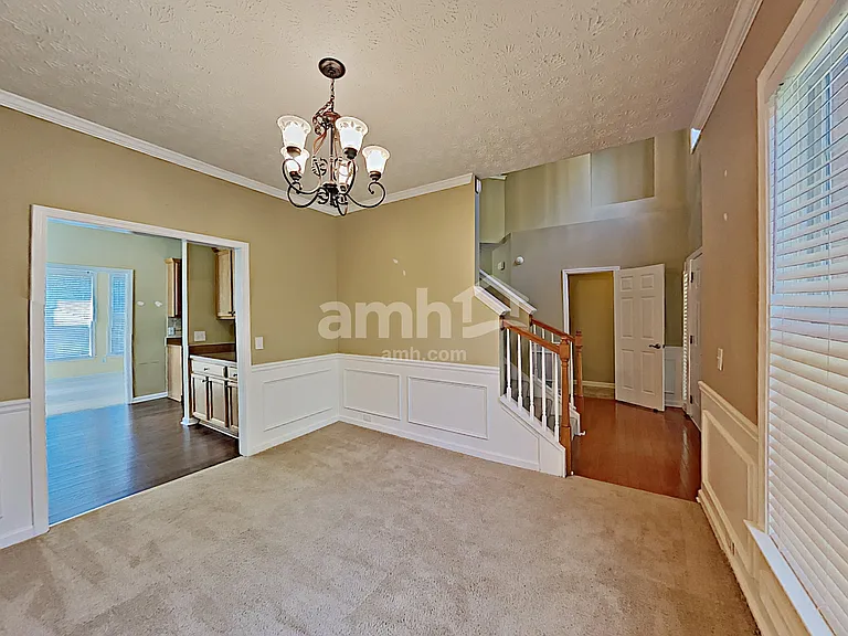 409 Avery Ct — Photo 6