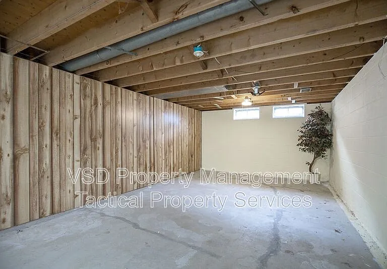 6188 Cabrini Ln — Photo 15