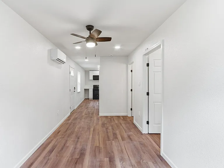 71 N Tucker St — Photo 9