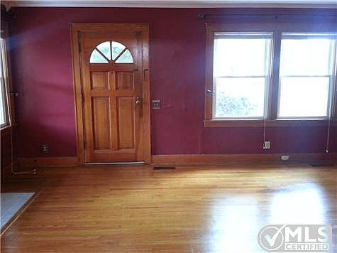 4th image of 143 N Russell St