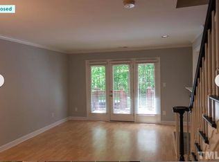 14 Forest Gln, Chapel Hill, NC 27517