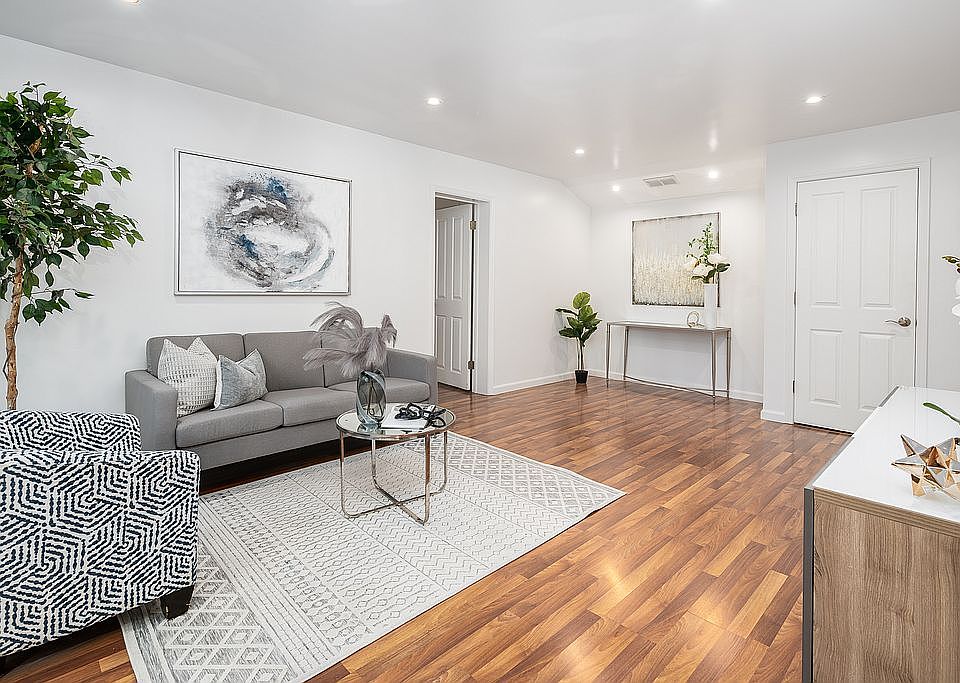 1st image of 350 N Civic Dr APT 101