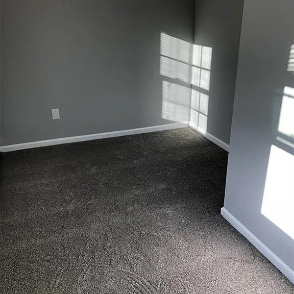 175 Richmond Blvd — Photo 6