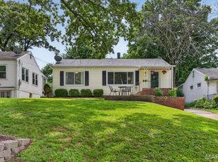 841 Diversey Dr, Saint Louis, MO 63126