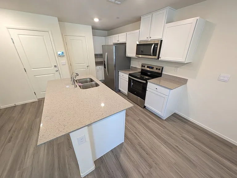 4820 Orchid Ridge Ave — Photo 9