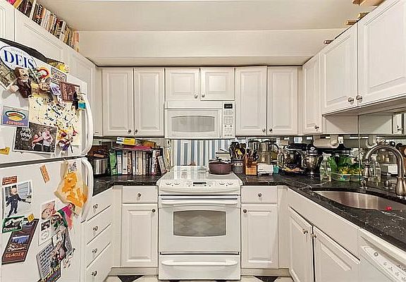 5th image of 311 Garfield Pl #1G